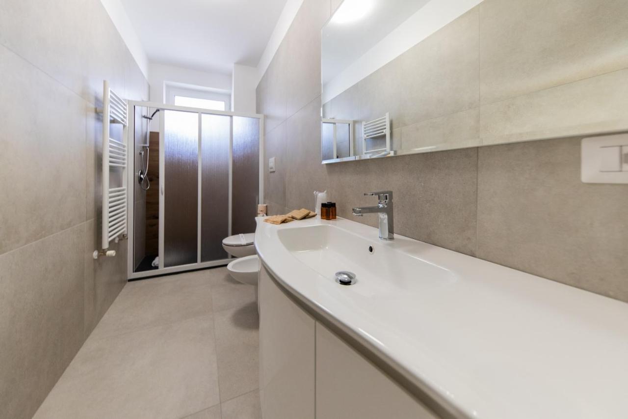 Plume Apartment By Wonderful Italy Bari Bagian luar foto